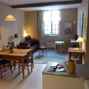 https://loustal-du-sentier.midi-pyreneeshotels.com